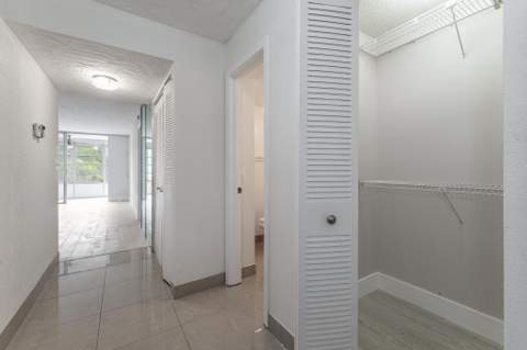 2551 Aragon Boulevard #406, Sunrise FL - photo 16 of 20
