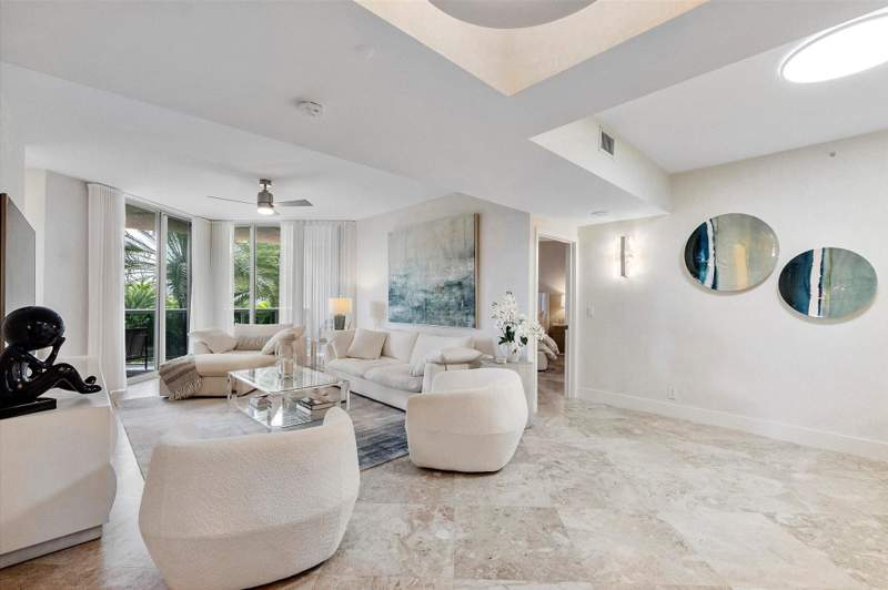 2 bedroom Condominium at 3100 N Ocean Boulevard #406, L'Hermitage, Fort Lauderdale — photo 3