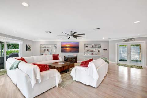 288 S Tradewinds Avenue, Lauderdale-By-The-Sea FL - photo 10 of 65