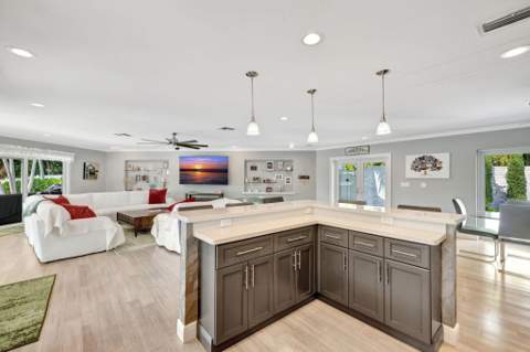 288 S Tradewinds Avenue, Lauderdale-By-The-Sea FL - photo 14 of 65