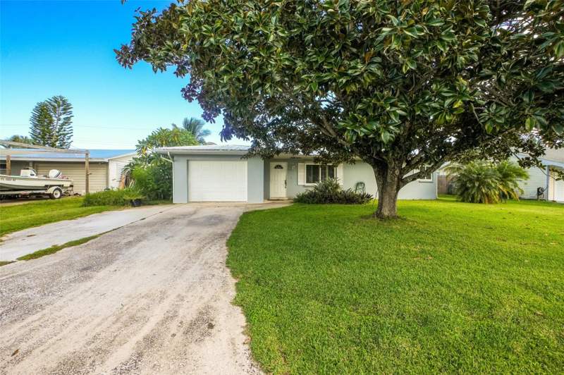 3 bedroom Single Family Residence at 413 Willows Avenue, River Park Unit 2, Port St. Lucie — photo 2