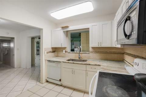 413 Willows Avenue, Port St. Lucie FL - photo 9 of 23