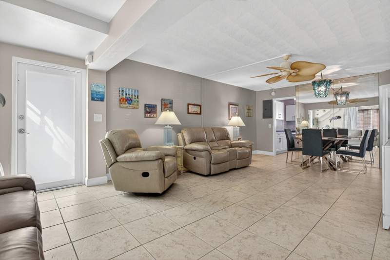 2 bedroom Stock Cooperative at 3201 SE 12th Street #C2, Lakeside Apartments, Pompano Beach — photo 5