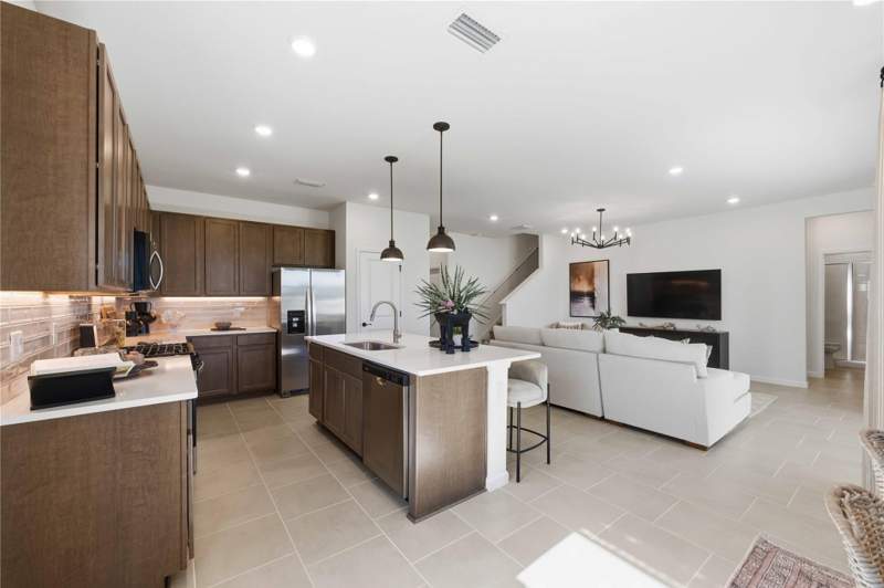 4 bedroom Single Family Residence at 10653 NW Suncrest Loop, Ltc Ranch West Pod 2 Phases 1 And 2, Port St. Lucie — photo 4