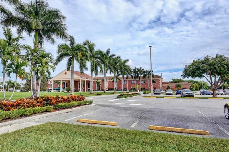 2 bedroom Condominium at 3025 Guildford B #3025, Century Village, Boca Raton — photo 4