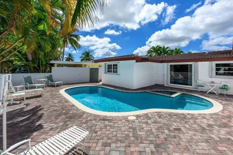 3 bedroom Single Family Residence at 200 SE 11th Street, Cypress Harbor 2nd Sec, Pompano Beach — photo 4