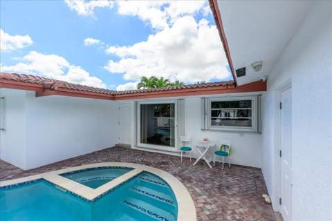 200 SE 11th Street, Pompano Beach FL - photo 9 of 32