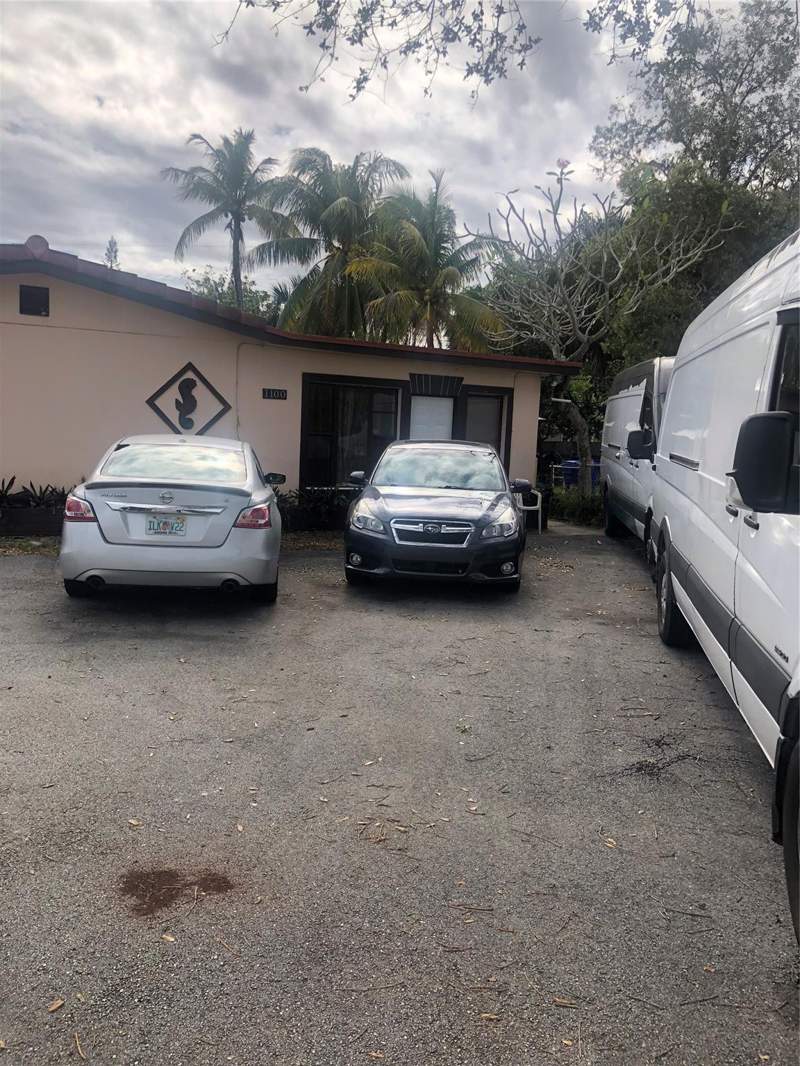 4 bedroom Single Family Residence at 1100 NW 19th Street, Lauderdale Villas 29-37 B, Fort Lauderdale — photo 3