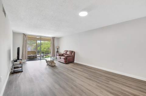 2800 Somerset Drive #218j, Lauderdale Lakes FL - photo 8 of 29