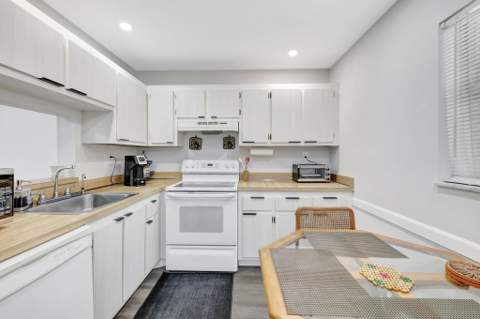 2800 Somerset Drive #218j, Lauderdale Lakes FL - photo 12 of 29