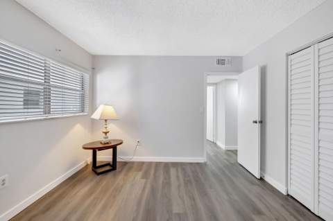 2800 Somerset Drive #218j, Lauderdale Lakes FL - photo 17 of 29