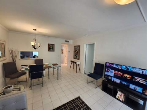 1201 Hillcrest Court #105, Hollywood FL - photo 9 of 21
