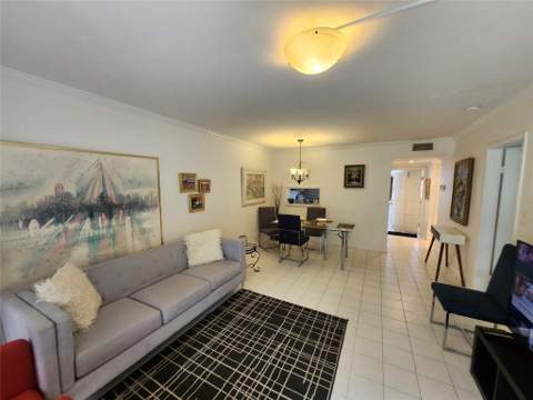 1201 Hillcrest Court #105, Hollywood FL - photo 10 of 21
