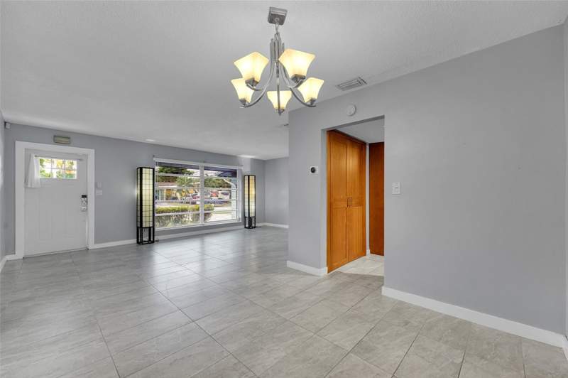 2 bedroom Single Family Residence at 6501 NW 24th Court, Sunrise Golf Village Sec, Sunrise — photo 3
