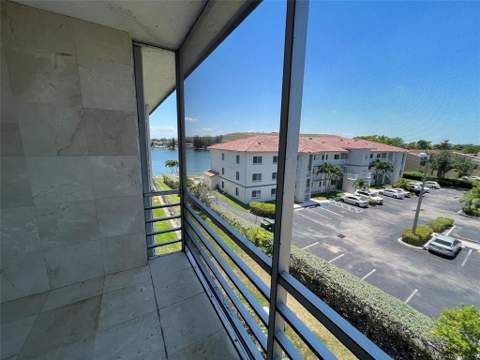 4311 Crystal Lake Drive #421, Pompano Beach FL - photo 11 of 22