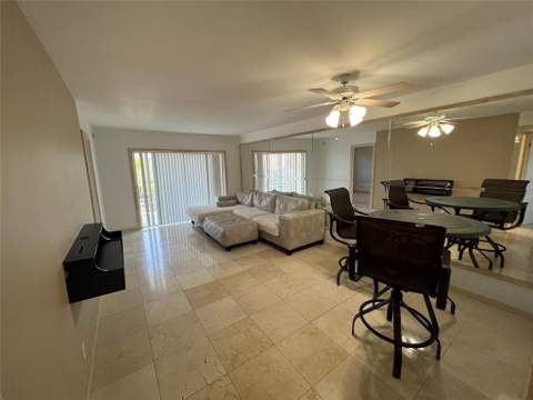 4311 Crystal Lake Drive #421, Pompano Beach FL - photo 16 of 22