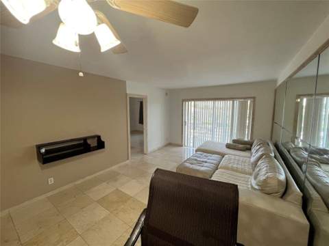 4311 Crystal Lake Drive #421, Pompano Beach FL - photo 19 of 22