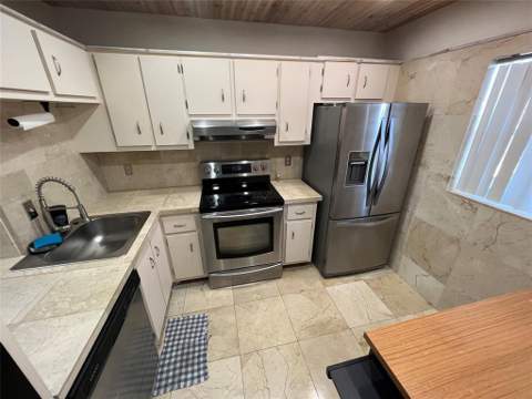 4311 Crystal Lake Drive #421, Pompano Beach FL - photo 20 of 22