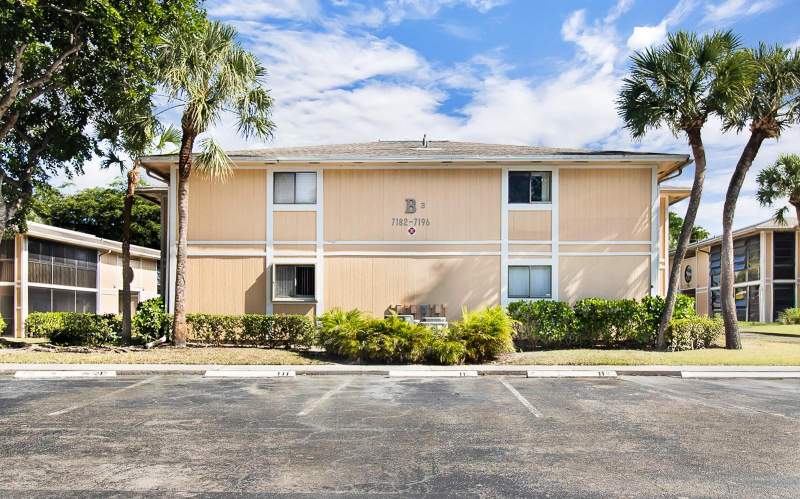 2 bedroom Condominium at 7194 Ashmont Circle #112, Ashmont B, Fort Lauderdale — photo 2