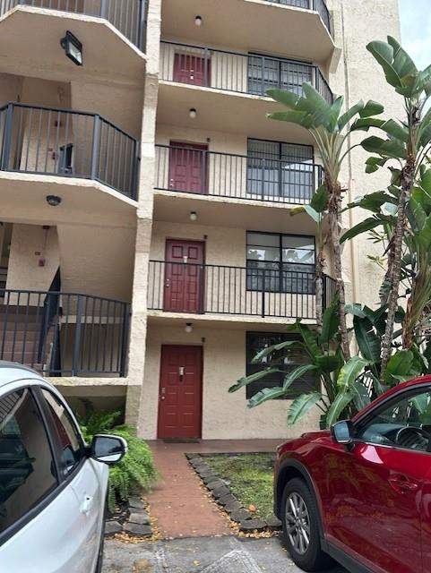 1 bedroom Condominium at 3590 Blue Lake Drive #305, Blue Lake, Pompano Beach — photo 2