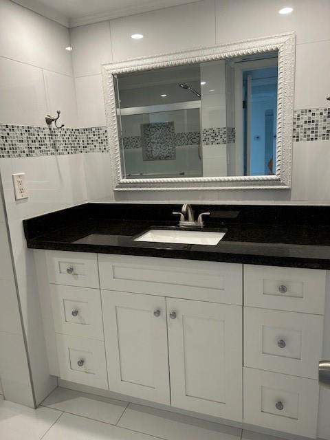 3590 Blue Lake Drive #305, Pompano Beach FL - photo 8 of 23