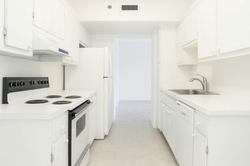 1 bedroom Condominium at 4001 Hillcrest Drive #407, Hillcrest East, Hollywood — photo 4