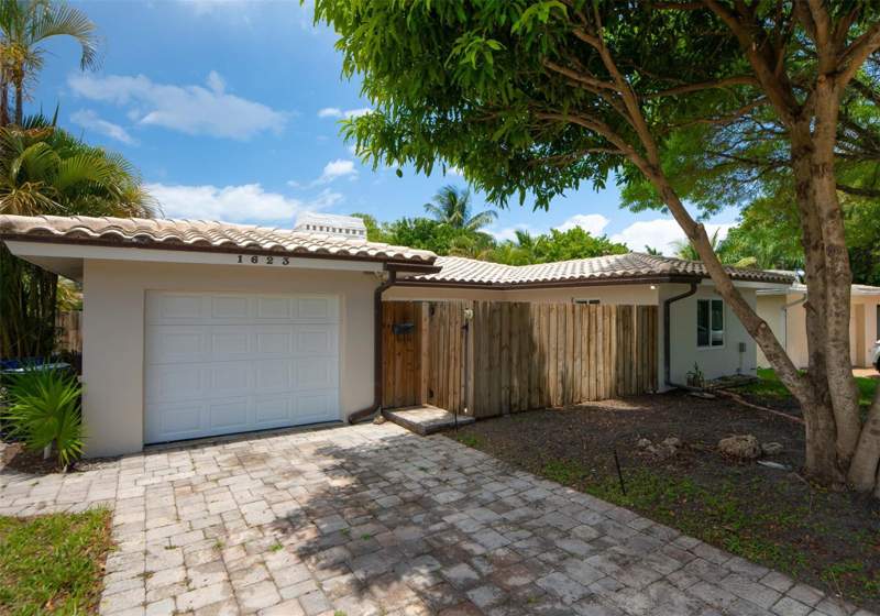 2 bedroom Single Family Residence at 1623 NE 20th Street, Poinsettia Heights River, Fort Lauderdale — photo 3