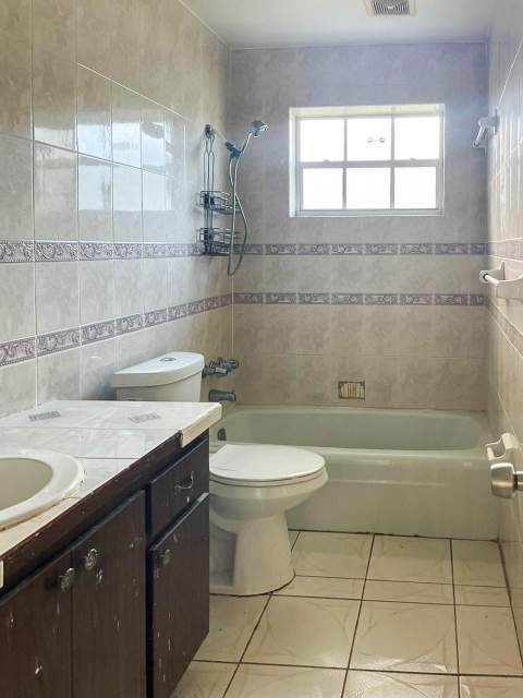 2421 NW 63rd Avenue, Sunrise FL - photo 9 of 19
