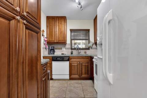 6850 Royal Palm Boulevard #G 106, Margate FL - photo 17 of 35