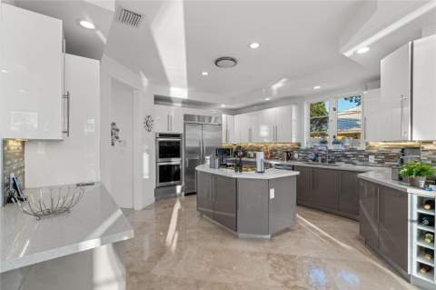 2833 NE 32nd Street, Lighthouse Point FL - photo 15 of 54