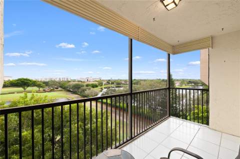 3300 W Rolling Hills Circle #610, Davie FL - photo 13 of 21