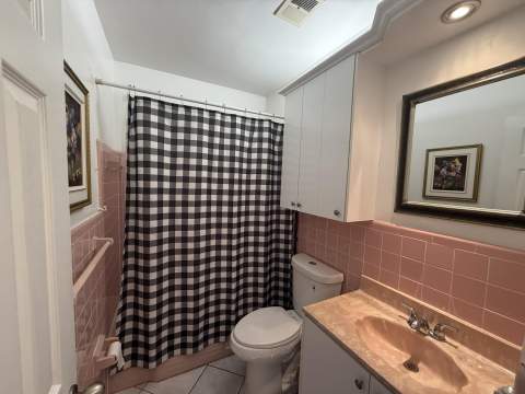 900 SW 10th Terrace, Hallandale Beach FL - photo 9 of 16