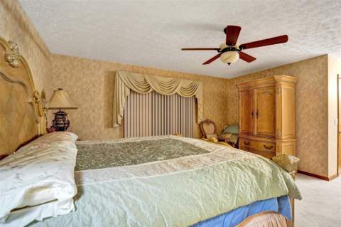 766 SE Cavern Avenue, Port St. Lucie FL - photo 13 of 100