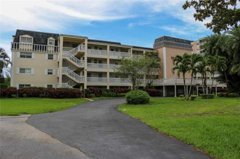 3475 Broken Woods Drive #101, Coral Springs FL - photo 15 of 19