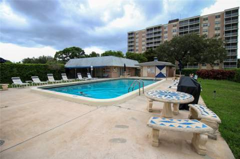 3475 Broken Woods Drive #101, Coral Springs FL - photo 18 of 19