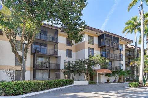 5530 NW 44th Street #318C, Lauderhill FL - photo 7 of 11