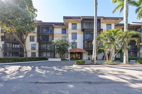 5530 NW 44th Street #318C, Lauderhill FL - photo 8 of 11