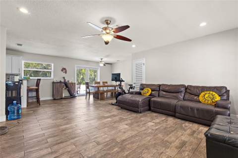 5160 NE 18th Terrace, Fort Lauderdale FL - photo 7 of 26