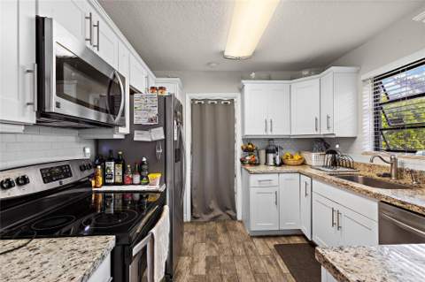 5160 NE 18th Terrace, Fort Lauderdale FL - photo 9 of 26