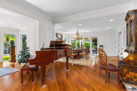 359 Poinciana Drive, Fort Lauderdale FL - photo 7 of 52