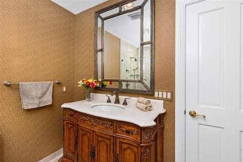 359 Poinciana Drive, Fort Lauderdale FL - photo 15 of 52