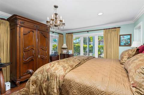 359 Poinciana Drive, Fort Lauderdale FL - photo 22 of 52
