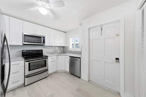1450 N Riverside Drive #201, Pompano Beach FL - photo 17 of 30