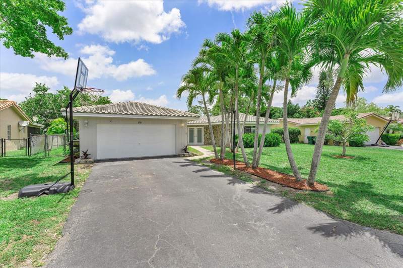 3 bedroom Single Family Residence at 2757 NW 83rd Terrace, Forest Hills 72-47 B, Coral Springs — photo 3