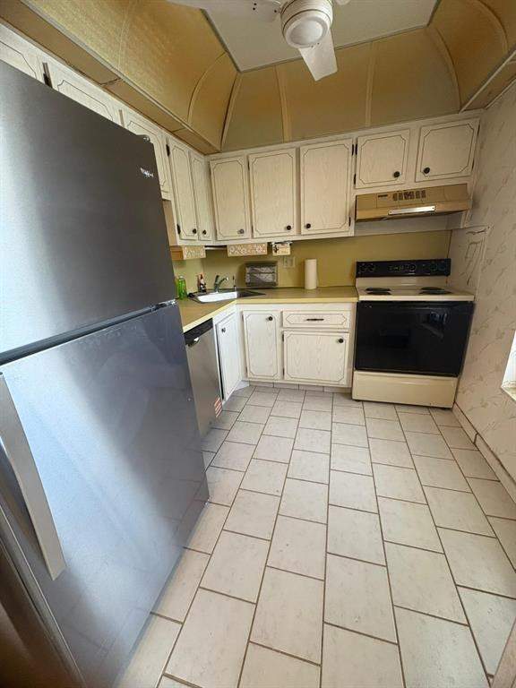 1 bedroom Condominium at 6001 NW 61st Avenue #105, Bermuda Club, Tamarac — photo 4