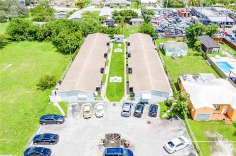 2211 Lincoln Street #11, Hollywood FL - photo 8 of 8