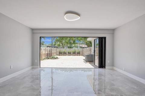 1424 Adams Street, Hollywood FL - photo 6 of 39