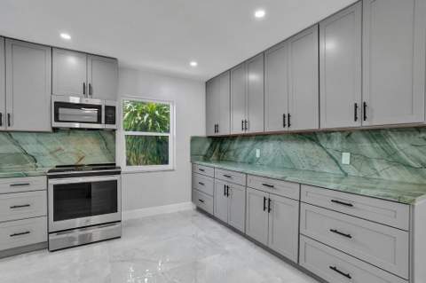 1424 Adams Street, Hollywood FL - photo 17 of 39