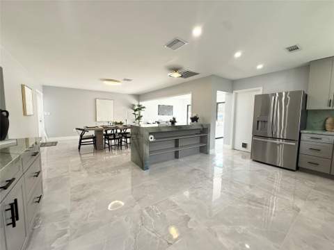 1424 Adams Street, Hollywood FL - photo 18 of 39