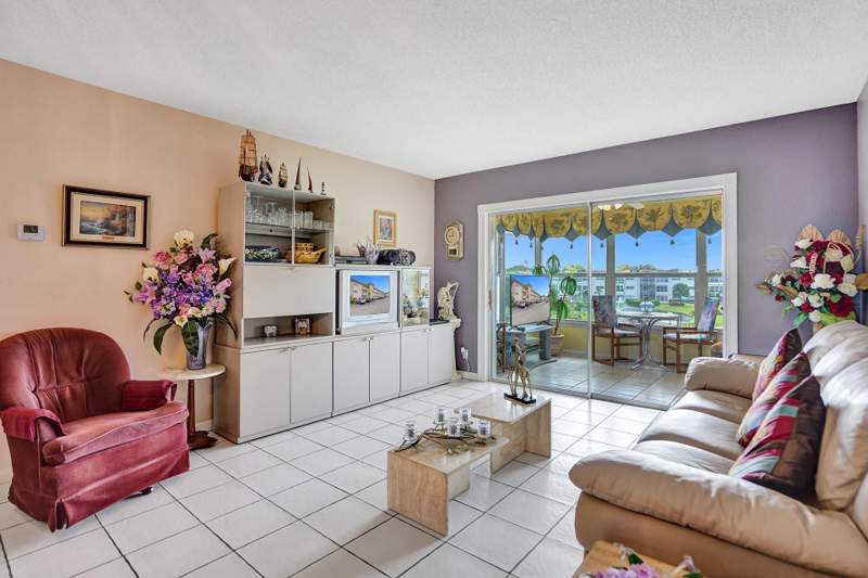 2 bedroom Condominium at 4800 NW 35th Street #612, Karisa Gardens Condo Ph 7, Lauderdale Lakes — photo 4